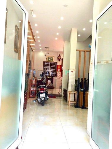 Hình ảnh Cho Thuê Nhà phố Mặt Tiền Đường Lớn