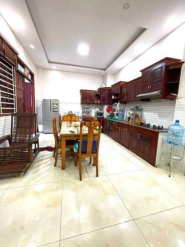 Hình ảnh Cho Thuê Nhà phố Mặt Tiền Đường Lớn