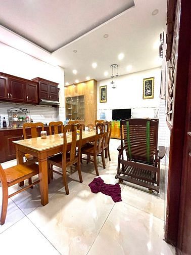 Hình ảnh Cho Thuê Nhà phố Mặt Tiền Đường Lớn