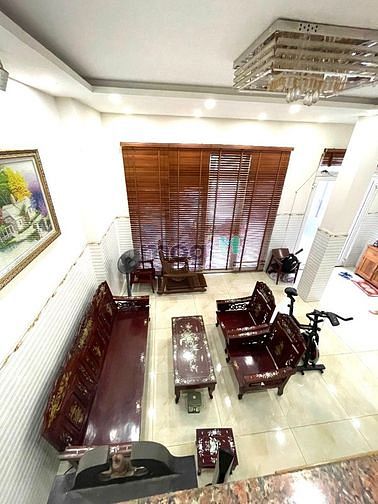 Hình ảnh Cho Thuê Nhà phố Mặt Tiền Đường Lớn