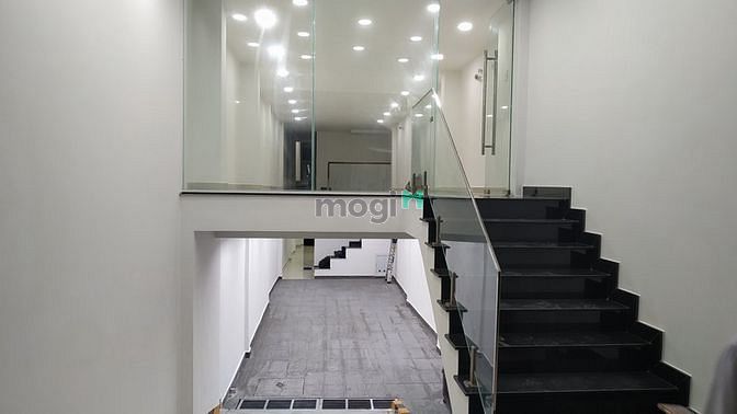 Hình ảnh Nguyên căn Hầm, 5 lầu. 555m2. MT Phan Đình Phùng.