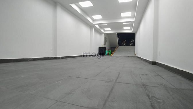 Hình ảnh Nguyên căn Hầm, 5 lầu. 555m2. MT Phan Đình Phùng.