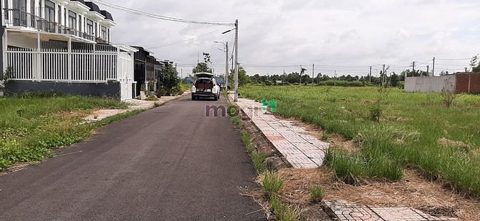 Hình ảnh Bán đất nền lô 2 mặt tiền Quốc Lộ 50 đã có Sổ Hồng