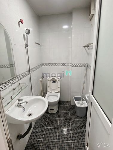 Hình ảnh Bán nhà P11 Bình Thạnh sát hẻm xe hơi (4.1 tỷ)