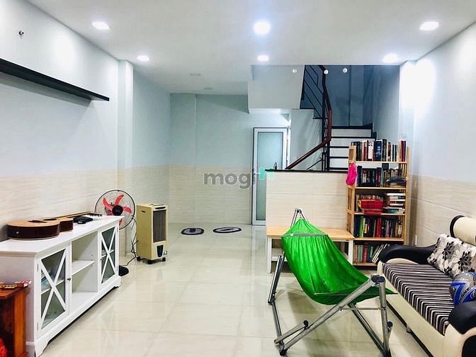 Hình ảnh Bán Gấp nhà Xóm Chiếu sát chợ 200 giá 2 tỷ - 62m2