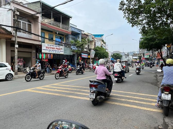 Hình ảnh Bán lô đất mt kinh doanh đg CMT8 dt 398m2 ngay trung tâm P. Hòa Bình