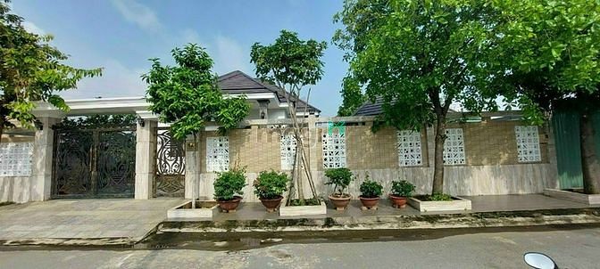 Hình ảnh Bán căn biệt thự siêu phẩm. D/A khu Bách Khoa. P. Phú hữu, Tp. Thủ Đức