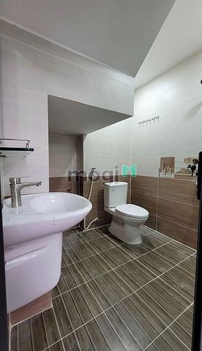 Hình ảnh Nhà nguyên căn mới 100% 1 trệt 3 lầu