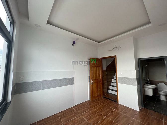 Hình ảnh Nhà nguyên căn mới 100% 1 trệt 3 lầu
