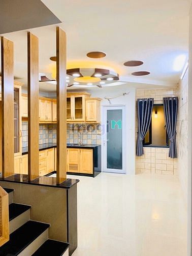 Hình ảnh Cho thuê nguyên căn hẻm xe hơi 18A/6 Nguyễn Thị Minh Khai, Quận 1