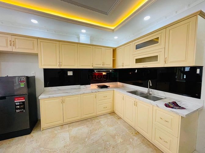 Hình ảnh Mb6623 nạp rút nhanh chóng cho thuê có ban công ngay ngã tư phú nhuận