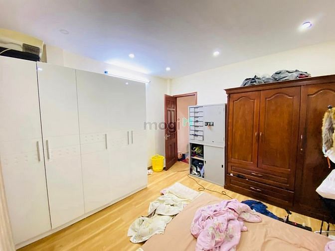 Hình ảnh Chưa đến 4 tỷ, nhà Văn Điển,50m,mt rộng, oto tránh gần, LH ngay 097xxx