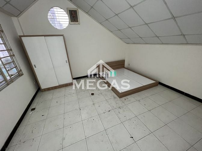 Hình ảnh Cho thuê chdv ngay tại cầu vượt Hoàng Hoa Thám