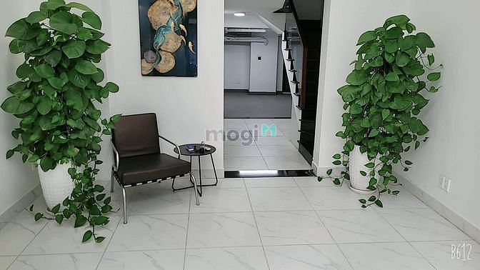 Hình ảnh MT Tân Bình, Giáp Q.10, 92m, 6 Tầng, 8PN, 9WC, Thang Máy, Nở Hậu.