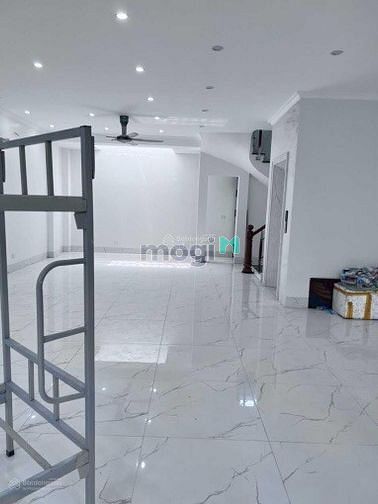 Hình ảnh Nhà phố Hoàng Ngân-70mx6 Tầng,có thang máy