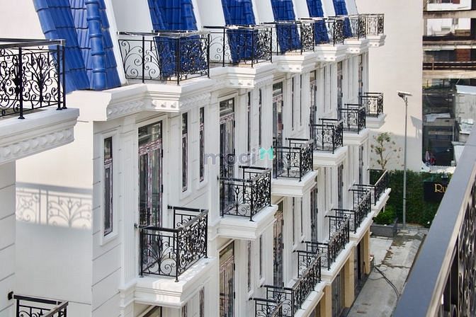 Hình ảnh Nhà Phố ngay Q. Tân Phú - có sổ sẳn - Tổng giá 11 tỷ - Kế bên Đầm sen