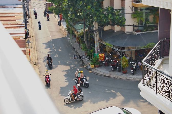 Hình ảnh Nhà Phố ngay Q. Tân Phú - có sổ sẳn - Tổng giá 11 tỷ - Kế bên Đầm sen