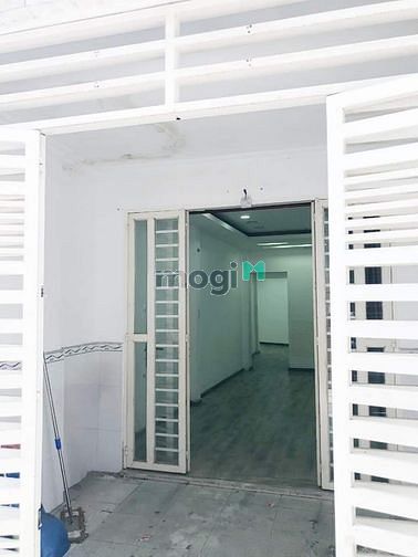 Hình ảnh Một căn duy nhất Trung tâm GV P7, 2 tầng BTCT,  Giá Chỉ 4,9 TỶ TL.