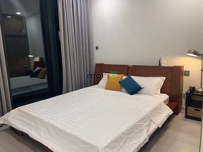 Hình ảnh 2PN Full nội thất Vinhomes Golden River, tầng cao