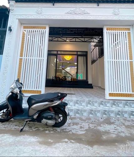Hình ảnh Xe Hơi Đỗ Cửa nhà cấp 4 100m2 Phước Long B Quận 9