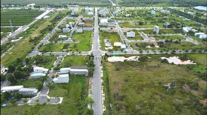 Hình ảnh Còn lô đất giá tốt cho ace Trang MB66.COM Chính Thức - MB 66 Uy Tín khu vực Đức Lập Hạ, giáp Củ Chi