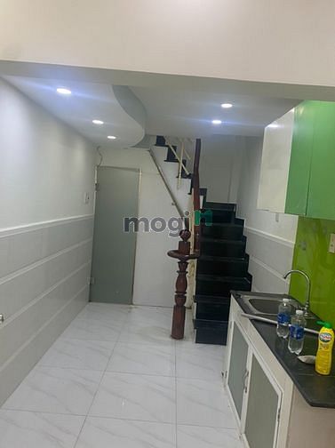 Hình ảnh Bán nhà hẻm Bạch Vân 2 lầu st 3pn 4wc Q5 chỉ 2.5 tỷ