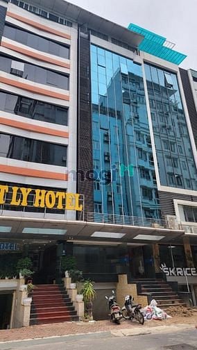 Hình ảnh Mặt Phố Trung Hoà-150mx6 Tầng,có thang máy