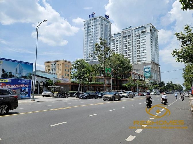 Hình ảnh Bán gấp lô đất full ODT dt 132m2 vuông vức tại trung tâm KDC D2D