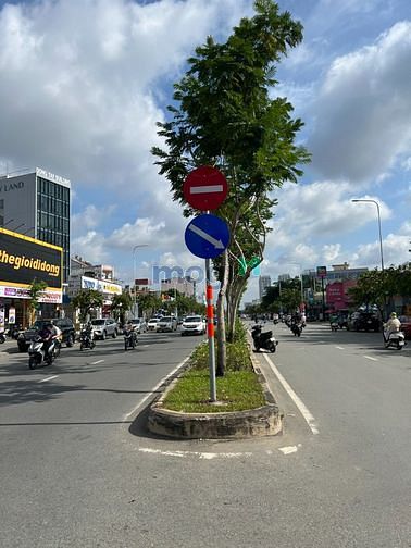 Hình ảnh Bán khuôn đất 1000m2 góc 2 mặt tiền đường Hoàng Văn Thụ, QTB, XD 2H12L