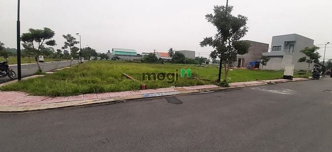 Hình ảnh Bán Đất thổ cư MẶT TIỀN QL1A, cách chợ Bình Chánh 800m, Sổ hồng