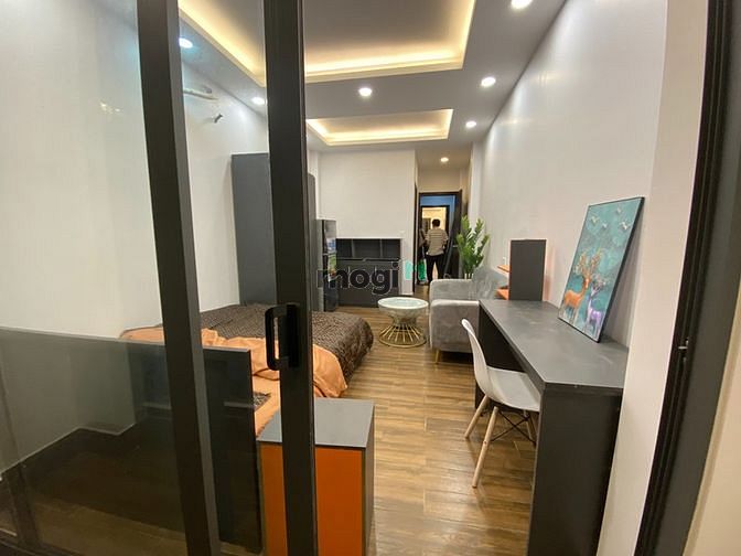 Hình ảnh Chdv quận 10 cao cấp cửa sổ Ban công