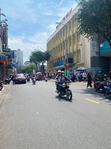 Hình ảnh Cho Thuê MT Cống Quỳnh, Q1. Sàn suốt DT 4*18 Chỉ 30tr