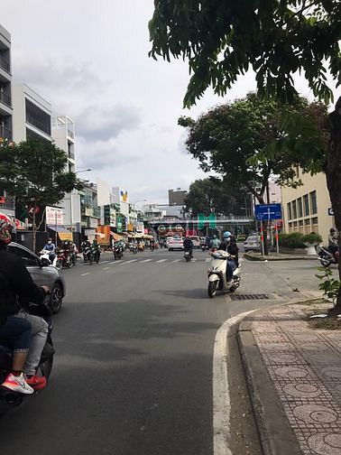 Hình ảnh Cho Thuê Nhà Mặt Đường Thành Thái, Quận 10