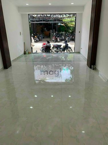 Hình ảnh Bán nhà Quận Tân Phú - Hẻm xe hơi