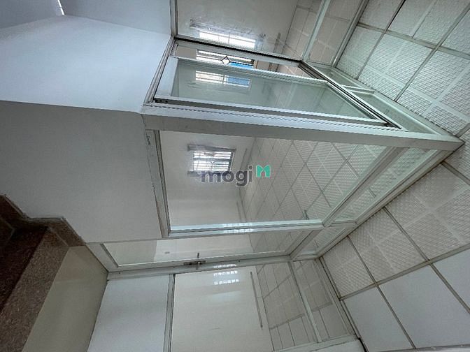 Hình ảnh Cho Thuê Nhà Mặt Tiền Đường Lớn