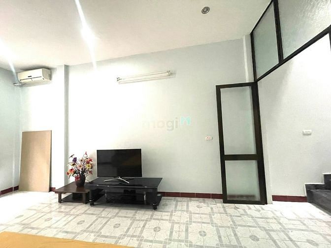 Hình ảnh Cho thuê nhà Hoàng Sâm Dt 60m2 4 tầng. Giá 20tr/tháng