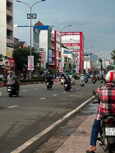 Hình ảnh Cho thuê nhà MT Lê Đại Hành 5 tầng 60 triệu