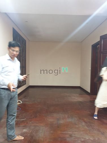 Hình ảnh Cho thuê Biệt thự Trung hòa cầu giấy 200m2, 3 tầng, 1 hầm