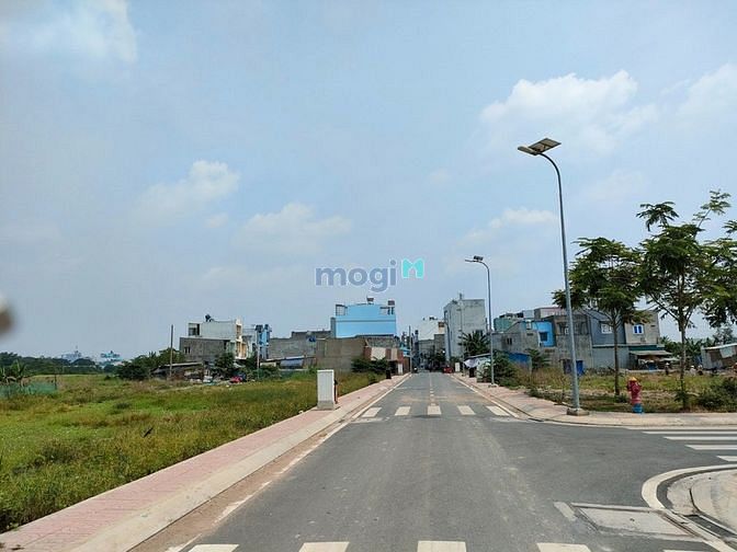 Hình ảnh Bán gấp lô đất 100m2, full thổ cư, Cần Đước, Long An