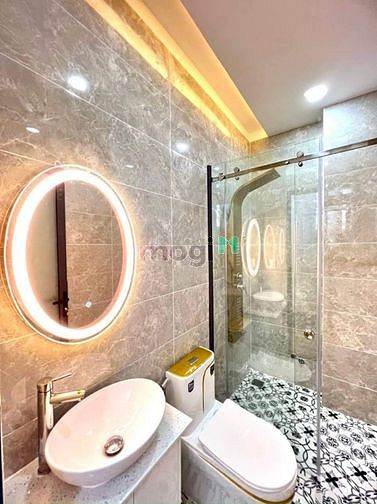 Hình ảnh RẺ NHẤT QUẬN 4 - Cả Nhà Cả Đất 83.5 TRIỆU/M2 - 4 Tầng Nhỉnh 5 Tỷ