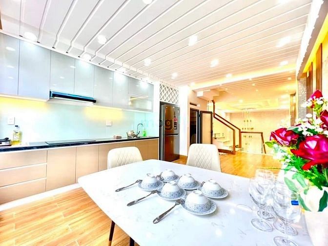Hình ảnh RẺ NHẤT QUẬN 4 - Cả Nhà Cả Đất 83.5 TRIỆU/M2 - 4 Tầng Nhỉnh 5 Tỷ