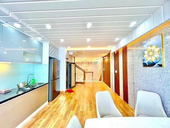 Hình ảnh RẺ NHẤT QUẬN 4 - Cả Nhà Cả Đất 83.5 TRIỆU/M2 - 4 Tầng Nhỉnh 5 Tỷ