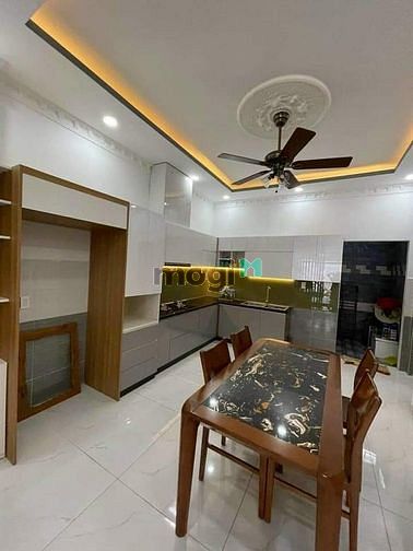 Hình ảnh BÁN GẤP NHÀ Đoàn Văn Bơ, 50m2, 1ty350