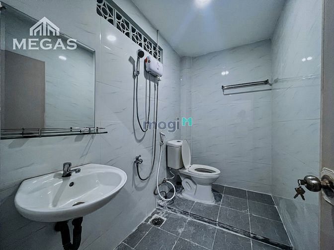 Hình ảnh CH 212B Nguyễn Trãi có ban công,1PN, Full nội thất