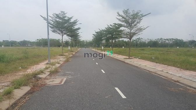 Hình ảnh Đất ngộp gần chợ Bình Chánh,SHR,xây tự do,full thổ