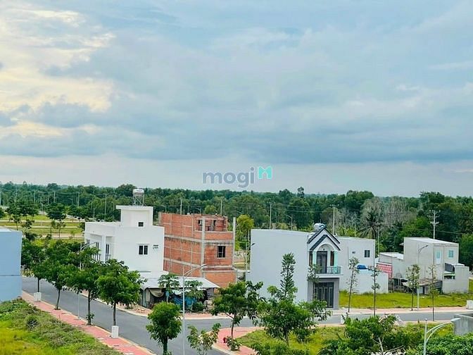 Hình ảnh Bán gấp lô đất 103m2 full thổ 100% ngay QL50 ấp 3 Phước Đông Cần Đước