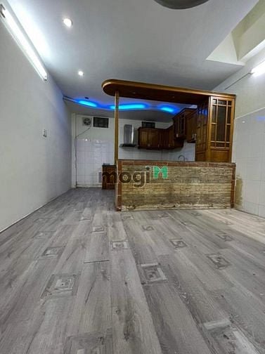 Hình ảnh HXH thông, sát mặt tiền CMT8, Q 10, 220m2, 12 tỷ.