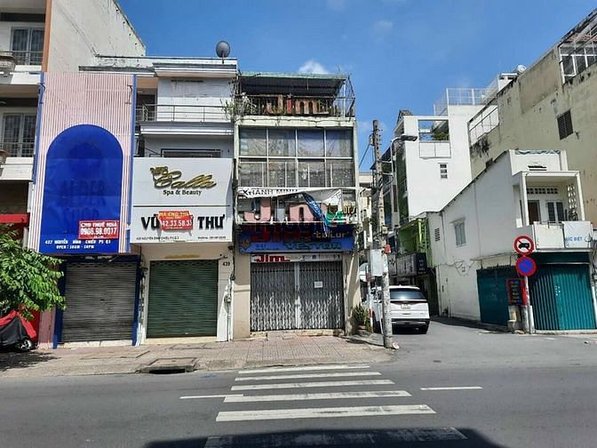 Hình ảnh Bán nhà MT đang KD 84tr/1th 92m2 P5 Q3