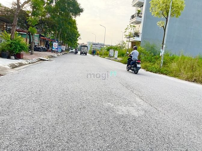 Hình ảnh [GẤP] BÁN ĐẤT cạnh UBND P.Hùng Vương, đường 14m, 75m2, chỉ 2,5 tỷ