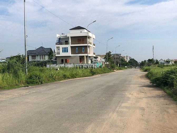 Hình ảnh Cần bán nền đất biệt thự Phú Nhuận, Q9.  335m2 view sông, đường 16m